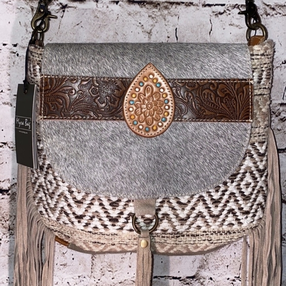 MYRA WESTERN OVER THE SHOULDER CROSSBODY BAG - Picture 3 of 9